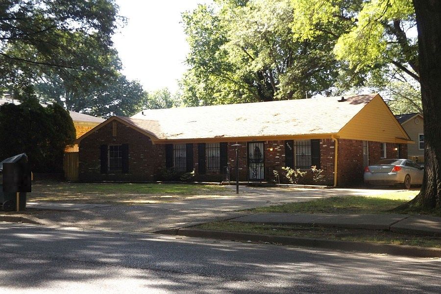 1st image of 4653 Chuck Ave
