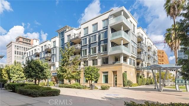 1st image of 150 The Promenade N Unit 502