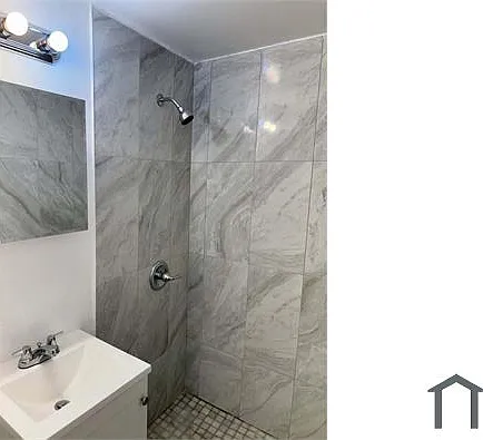 461 NW 9th St #10 — Photo 12
