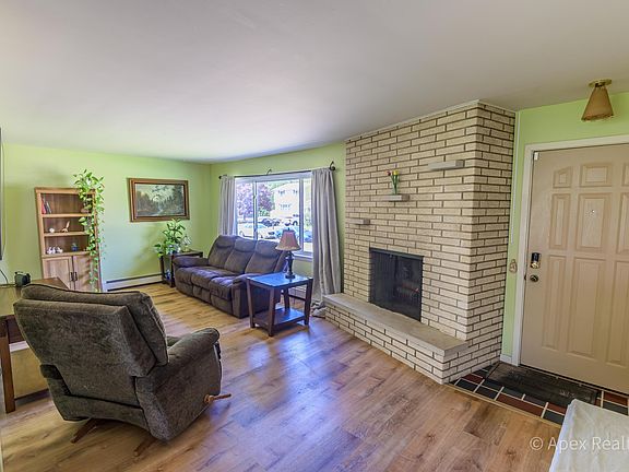 2nd image of 3436 Butler Dr