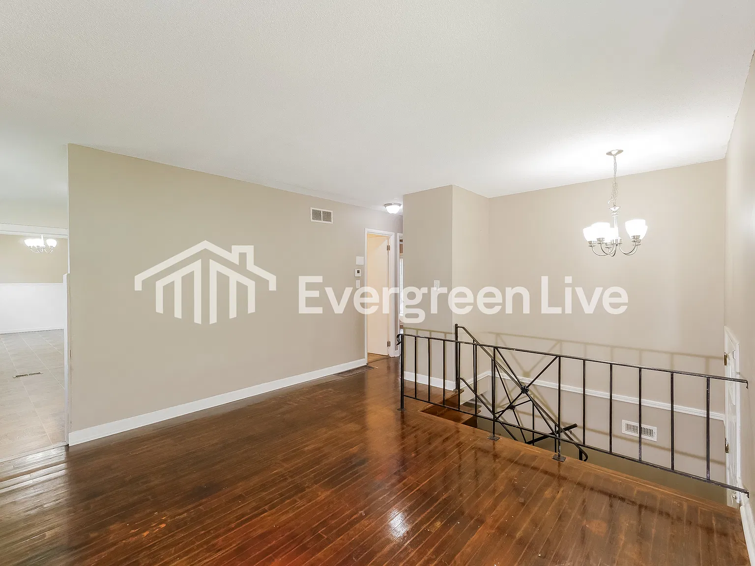 4 bed, 2.0 bath, 1700 sqft, $1,645 — Photo 4