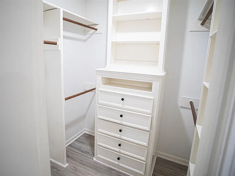 10710 Sandy Shoals Dr — Photo 21
