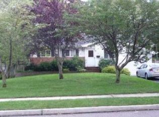36 Somerset Dr, Commack, NY 11725