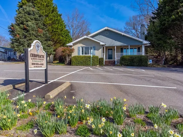 156 White Oak St, Franklin, NC 28734