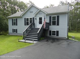401 Cascade Dr, Effort, PA 18330