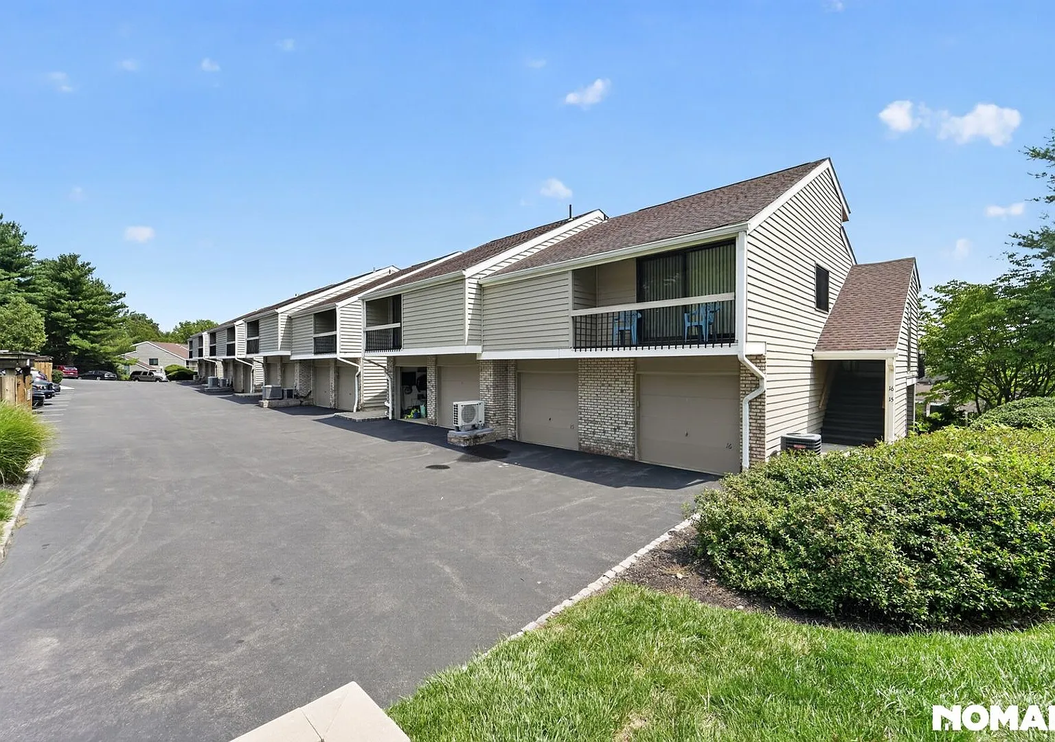 Charming 1BR Condo in Clinton — Photo 4