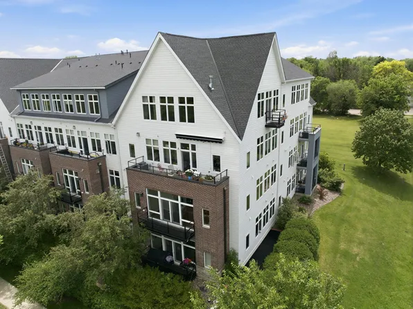 301 7th St W Unit 2204, Northfield, MN 55057