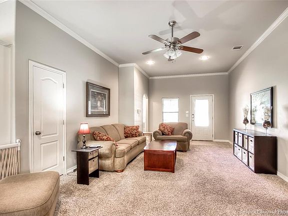 5th image of 235 Southern Creek Cir