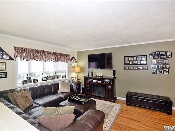 2nd image of 5 Topaz Dr