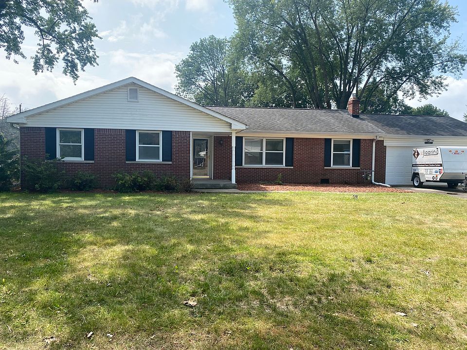 2nd image of 7595 Jennifer Ln