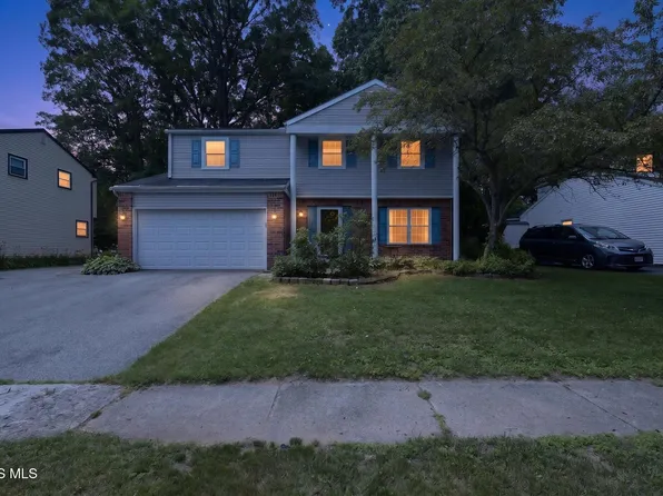 5713 Brooke Ln, Sylvania, OH 43560