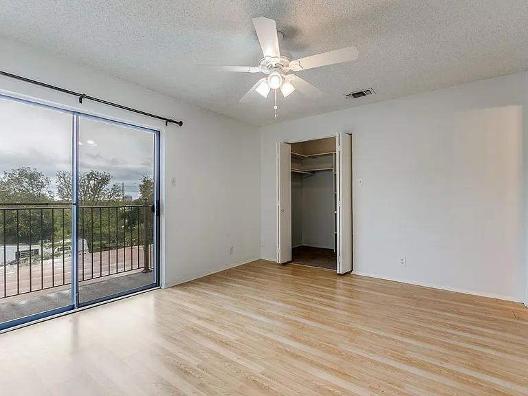 8123 Scottshill — Photo 16