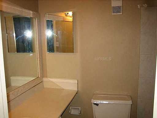 5th image of 804 Sky Lake Cir APT D