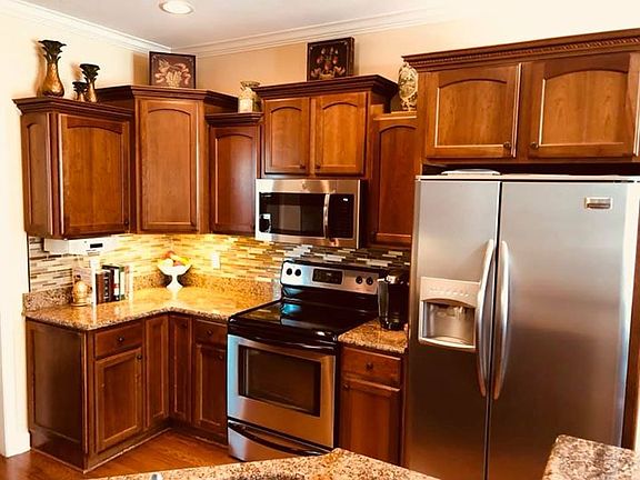 5th image of 1431 Calumet Farms Dr