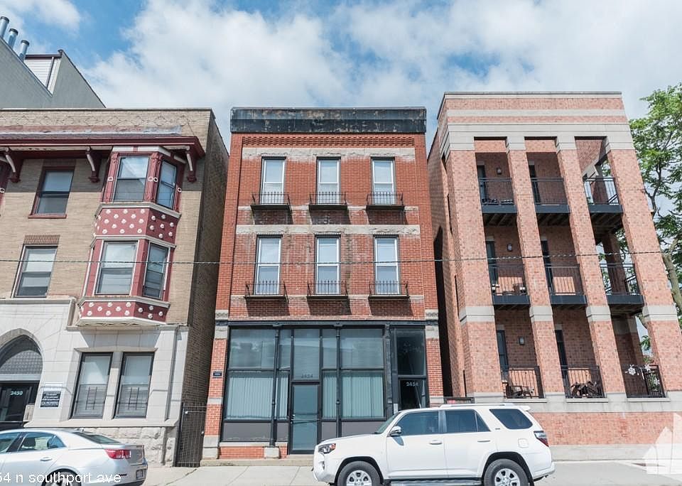 1st image of 2454 N Southport Ave #123