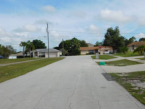 5th image of 1542 Kelvin Ave