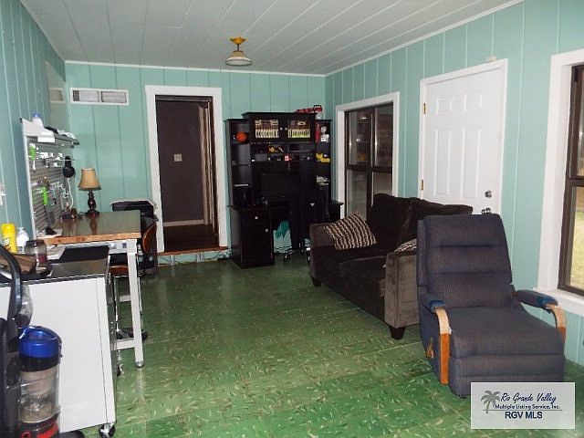 1st image of 1006 Ben Lora Ln