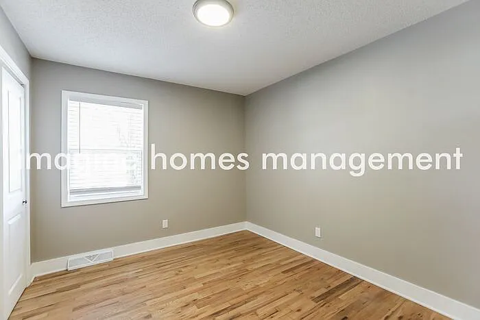 5620 N Quincy Ave — Photo 12