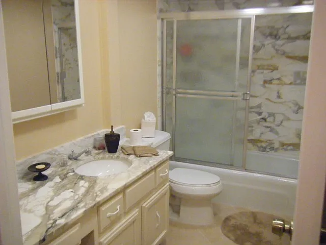 899 Jeffery St #402 — Photo 18