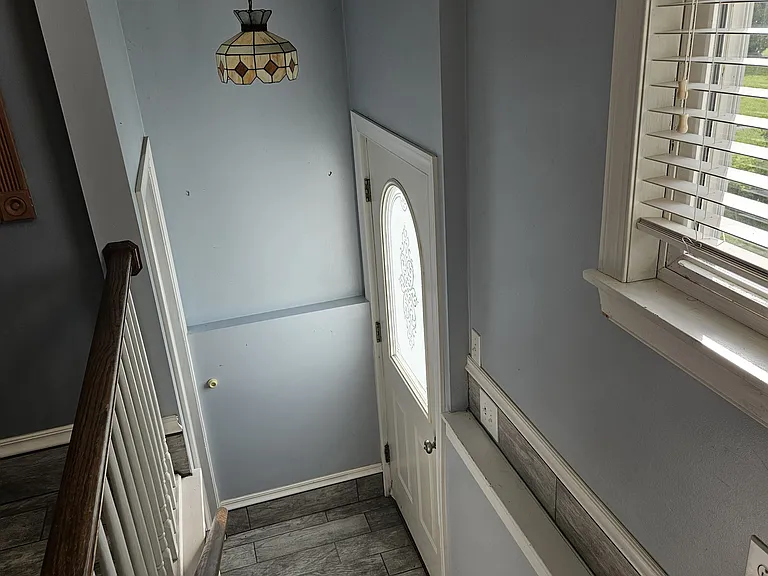 1725 Moore Ave — Photo 6