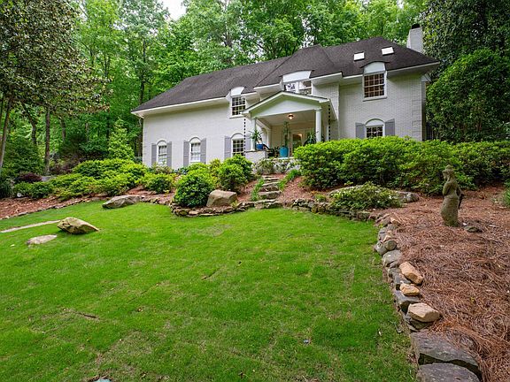 4th image of 3665 Brookwood Rd