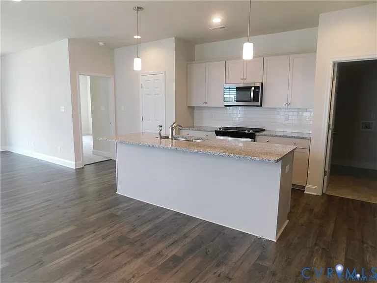 6981 Leire Ln — Photo 5