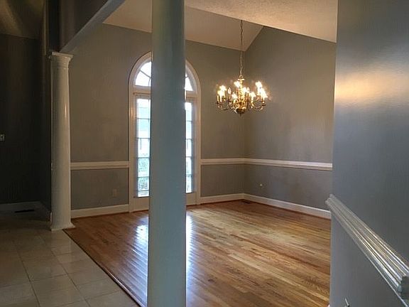 5th image of 3704 Wexford Pl S