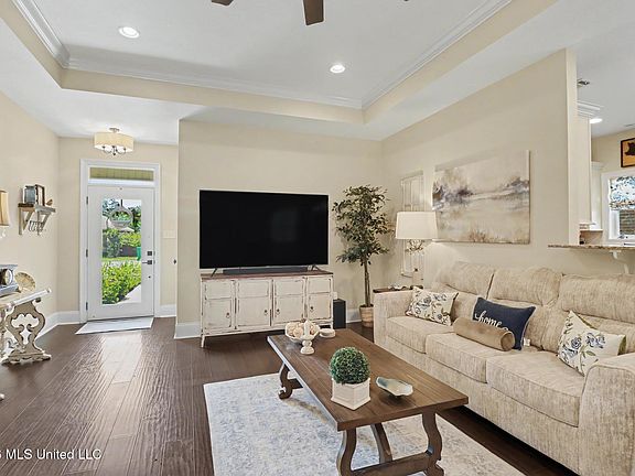 4th image of 14034 Waterford Cir