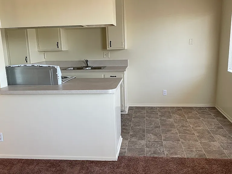 10001 Ramona St — Photo 7