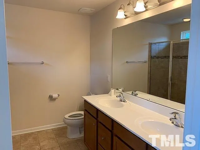 2504 Historic Cir — Photo 12
