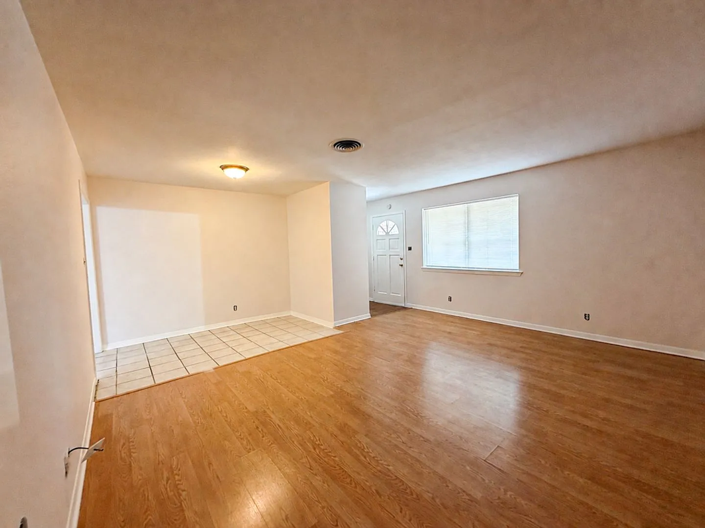 Charming 3 bedroom home! — Photo 3