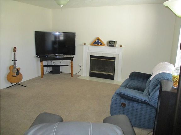 3rd image of 18019 Grassy Knoll Dr