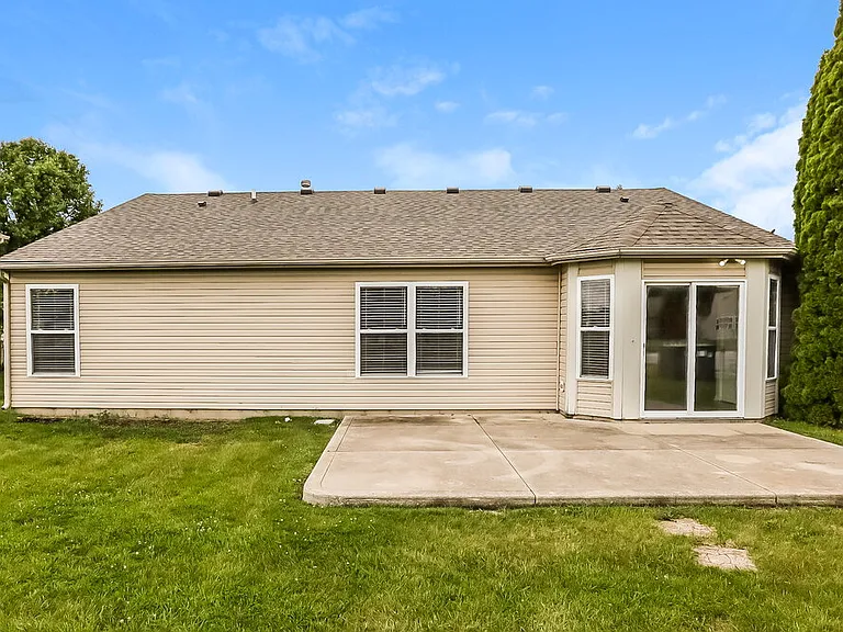 1083 Pine Ridge Way — Photo 16