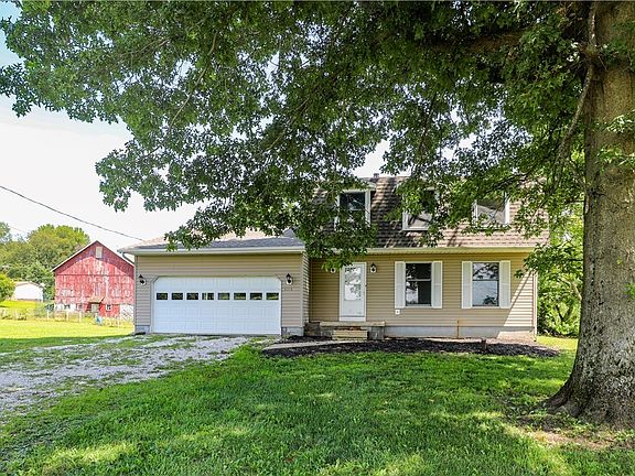 4th image of 1164 Hartville Rd