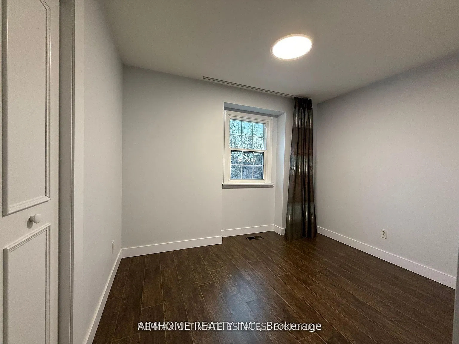 5 bed, $5,200 — Photo 3