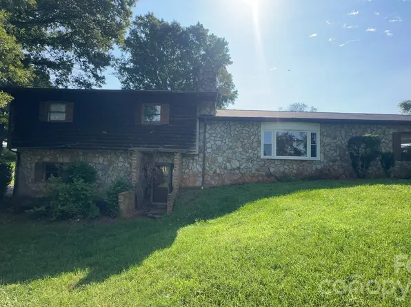4294 Horseshoe Bend Rd, Hudson, NC 28638