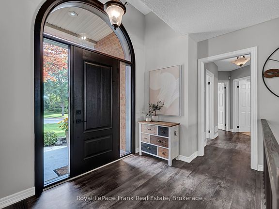 2nd image of 9 Sheenan Ct