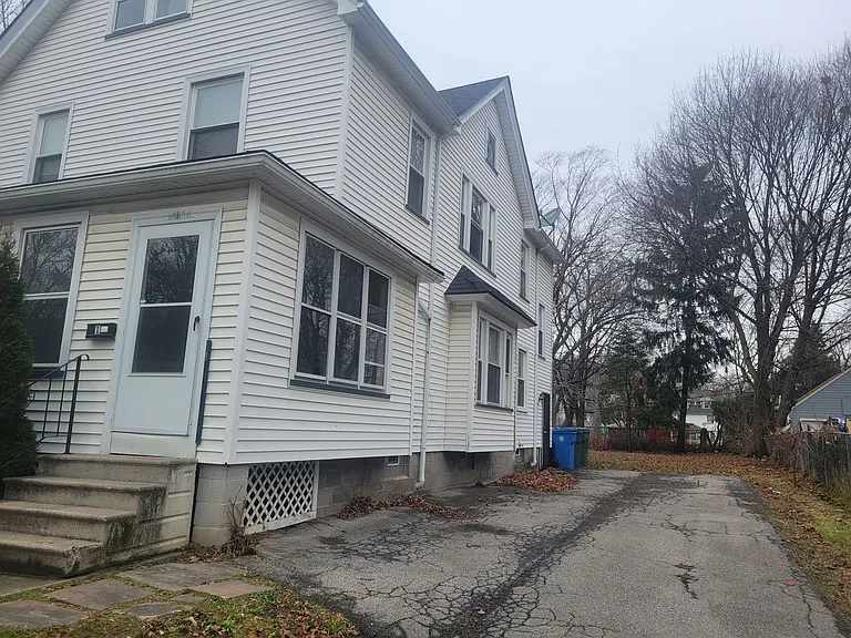 126 Flanders St — Photo 15