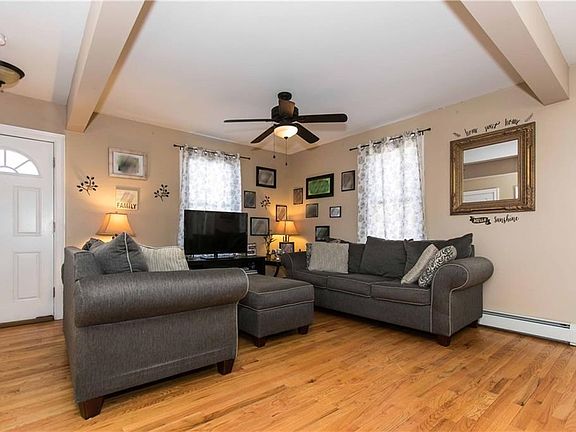 4th image of 3 Angell Ave