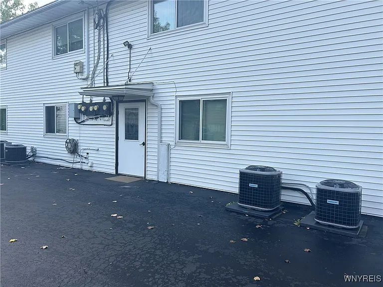 186 Peppertree Dr — Photo 21