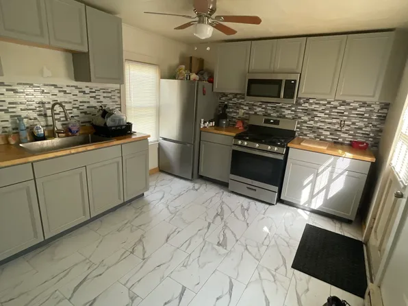 421 S Main St, Torrington, CT 06790