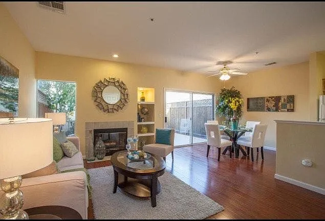 721 Star Jasmine Court — Photo 3