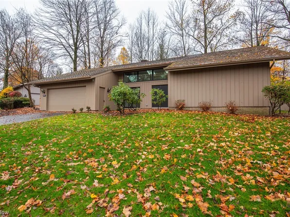 662-8 Fairington Ln, Aurora, OH 44202