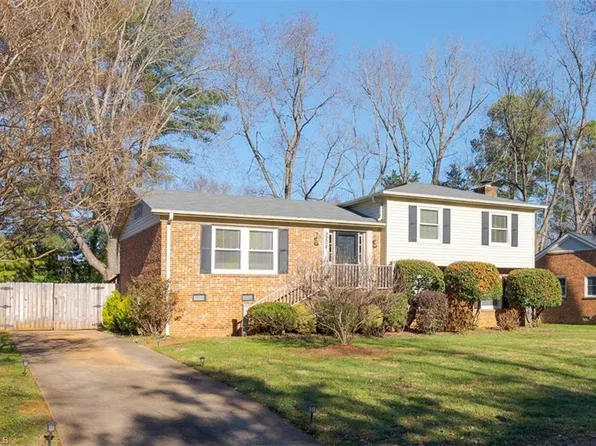 5208 Ainsworth Dr, Greensboro, NC 27410