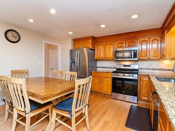 4th image of 89 Fernandez Cir