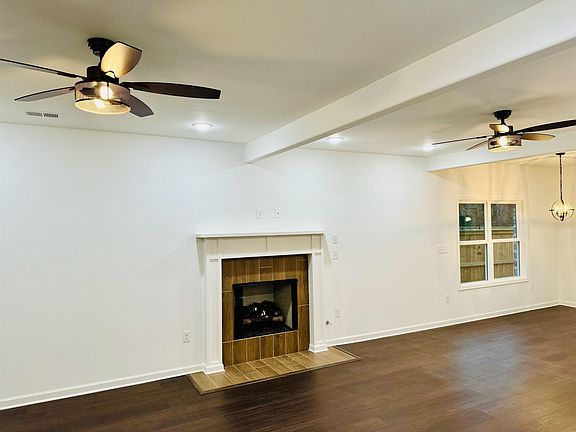 4th image of 4394 Oaks Royal Dr Lot 15