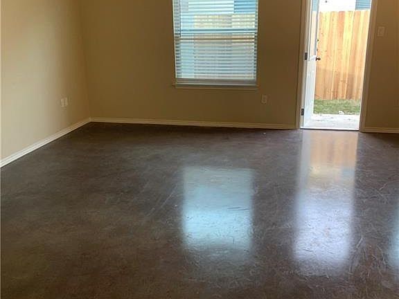 4th image of 379 Joanne Loop Unit A