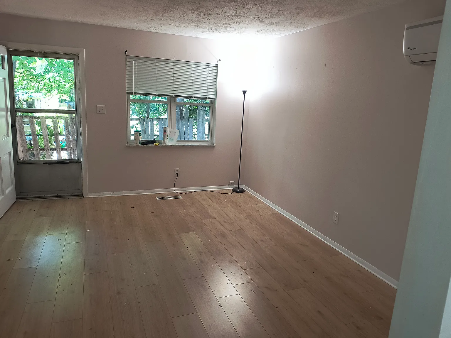 838 Stanley Ave — Photo 3