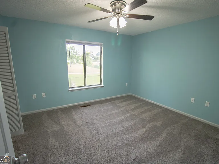251 Knight Dr #10 — Photo 15