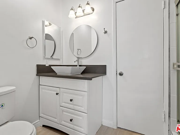 11743 Mayfield Ave #3 — Photo 17